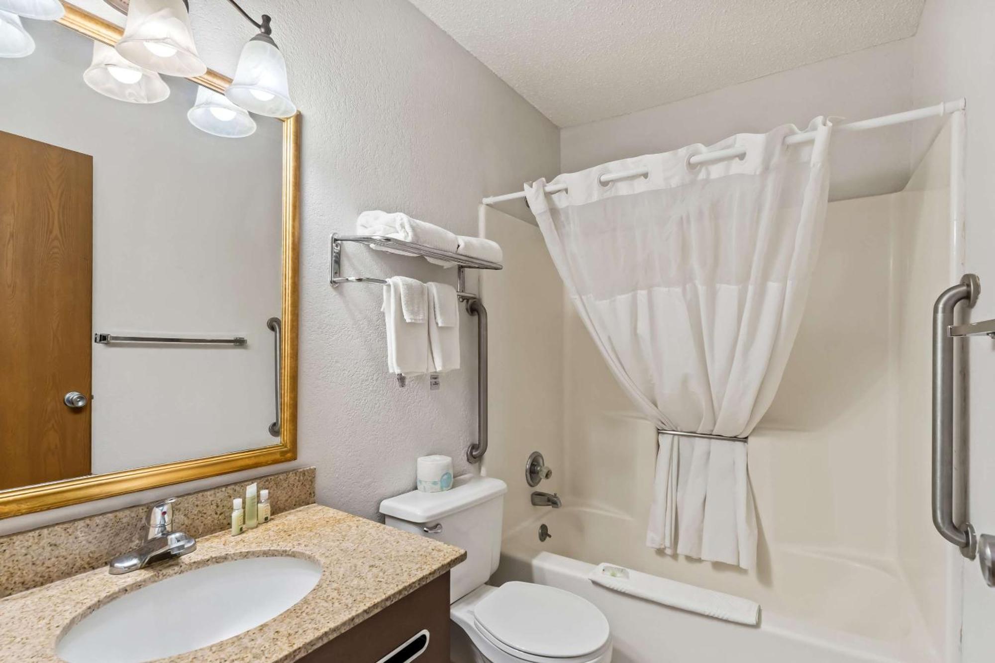 Quality Inn Sidney I-80 Экстерьер фото